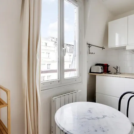 Apartment Canal St Martin Lovely