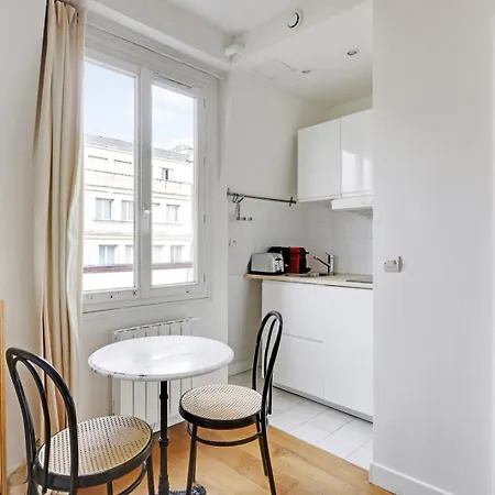 Canal St Martin Lovely Apartment Paris