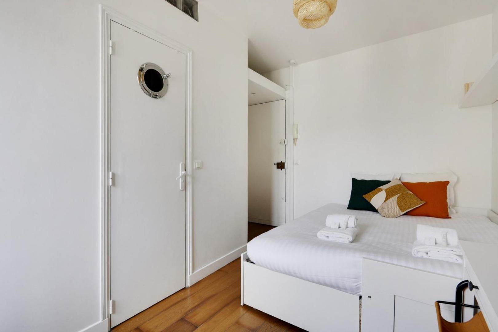 Canal St Martin Lovely Apartment
